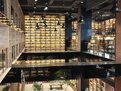 -半山书局(新世纪商城店)