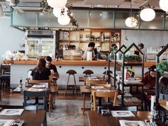 -ROAST coffee & eatery