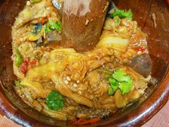 烧椒擂茄子-老滇山寨•云南特色菜•地方菜•民族风情歌舞表演(金碧店)