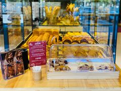 面包甜点陈列柜-熊叔熊婶面包房(团结湖店)