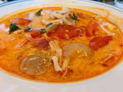 -Chom Cafe and Restaurant