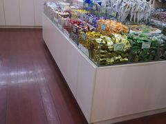 面包甜点陈列柜-苏州市观前土特产商店(中兴商楼店)