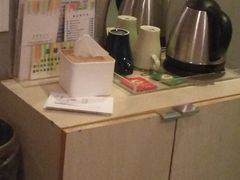 -卡罗酒店(东门晒布地铁站店)