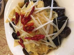 -小锅饭豆腐馆(建大店)