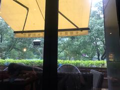景观位-Carbon莫卡哆·意大利复古集市餐厅(杭州大厦店)