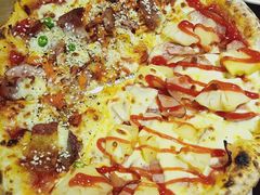 双拼披萨-盘炉forenza·云贵川融合小食堂 ( 钟楼中柳巷店)