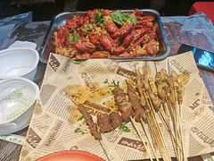 -老街烧烤大排档·地道湖北菜·龙虾馆(汉口火车站店)