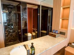 -爱舍海岸酒店(香港中路五四广场店)