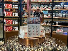 -Laderach 莱德拉(上海环贸iapm店)