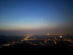 -鬼笑石后山停车场