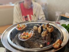 -围炉肉舍•炭烤活鳗•丹东海鲜烤肉(步行街店)