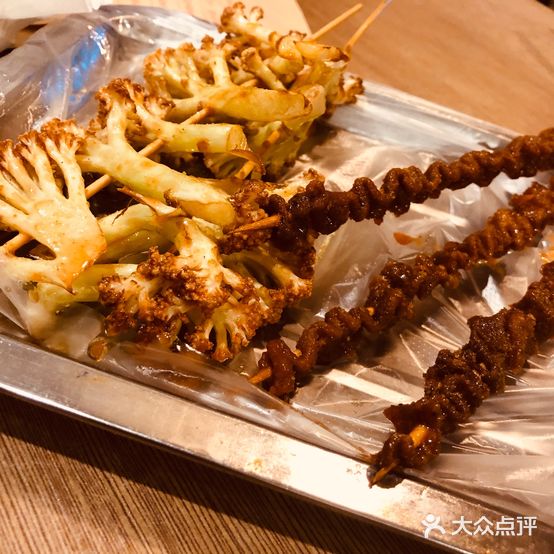 驿客烧烤名特小吃