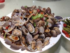 -三亚火车头万人海鲜广场