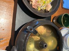-云海肴·汽锅鸡·云南菜(天山百盛优客店)