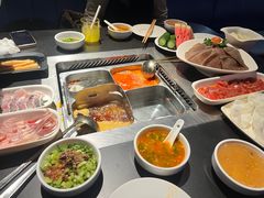 -海底捞火锅智慧餐厅(中骏世界城店)