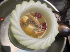 -得意咚瓜·顺德鱼生·冬瓜火锅(深圳首店)