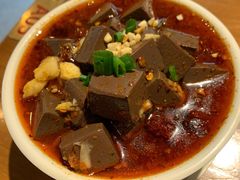 土冒血旺-炉小二铜锅牛蛙•川湘菜(三里屯店)