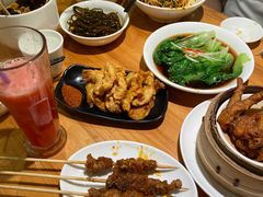 -诚铭记·虾仁汤包·成都小吃(融创店)