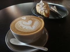 拿铁-LIN COFFEE CO(龙珠达店)