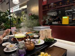 -得意咚瓜·顺德鱼生·冬瓜火锅(深圳首店)