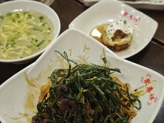 开洋葱油拌面-东泰祥生煎馆(陕西南路店)