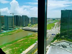 -深圳国际会展中心希尔顿酒店(前海华发冰雪世界店)