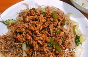 Shredded Pork with Stir-Fried Noodles
