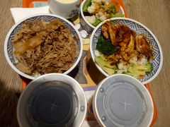 -吉野家(秀谷店)