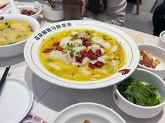 -渝是乎酸菜鱼·川渝小炒(新世界百货望京店)