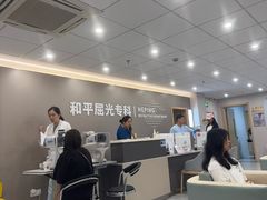 -上海大学附属上海和平眼科医院
