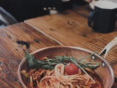 牛肉辣油意面-I HOLIC艾豪丽披萨(KKone店)