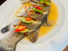 -Chom Cafe and Restaurant