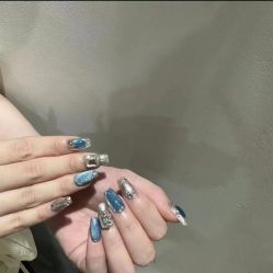 -RL Nail·瑞丽美甲美睫品牌原创店