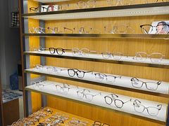 -优医视平价眼镜蔡司依视路折扣工厂店(德胜门店)