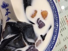 -赵记传承特色牛奶甜品(泉城广场店)