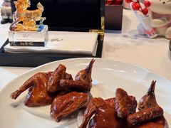 脆皮妙龄鸽-新荣记(建国门外大街店)