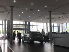 -杭州中升之星奔驰4S店(滨江店)