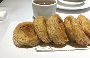 Signature Silver Thread Pancake