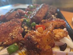 家乡糍粑鱼-莲餐厅·湖北菜·潜江小龙虾店(愚园路店)