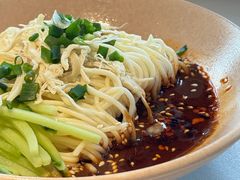 鸡丝凉面-麻六记(新天地店)