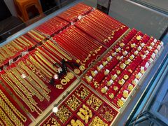 -恒一珠宝·回收黄金钻石奢侈品(灵岩南路店)