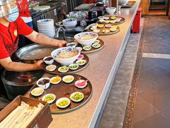 自助取餐区-亿诣蝎府炸酱面羊蝎子火锅(酷车小镇店)