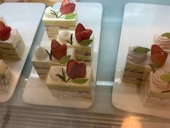 -花花卷卷·鲜食蛋糕(静安久光百货店)