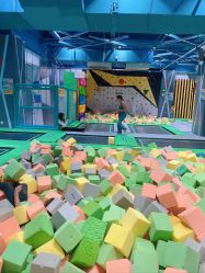 -反弹蹦床公园·亲子乐园·团建·派对(尚品奥莱店)