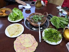 新鲜的蔬菜-银同牦牛肉火锅