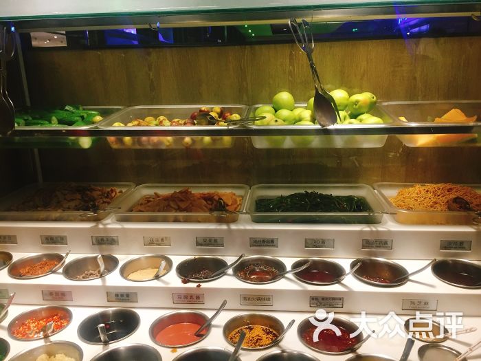 海底捞火锅(百盛店)餐具摆设图片 - 第1张