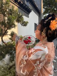 -一揽芳华汉服旗袍体验馆(拙政园店)