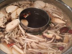 招牌蘑菇锅底-一品滇香·云南菜(公益西桥店)