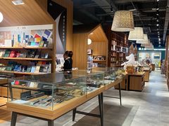 -百新书局(尚悦湾店)