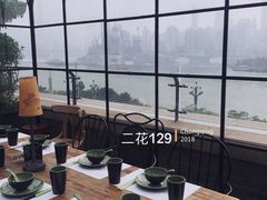 靠窗位-胡桃里乐队酒馆(鎏嘉码头店)